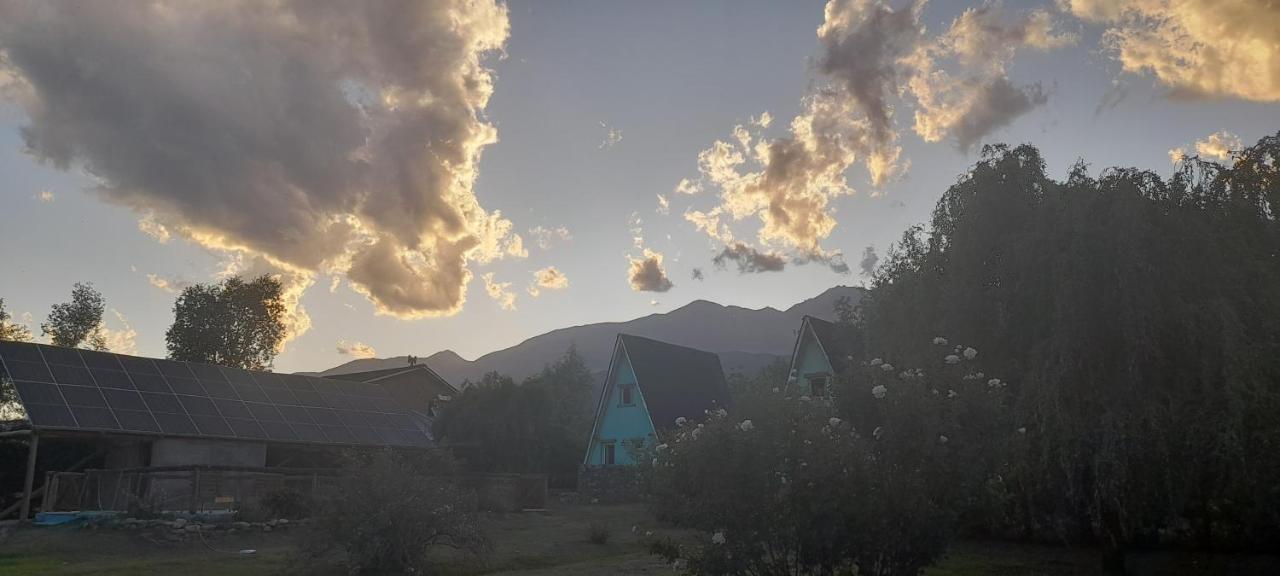 Complejo De Cabanas Tierra De Luna Potrerillos Eksteriør billede
